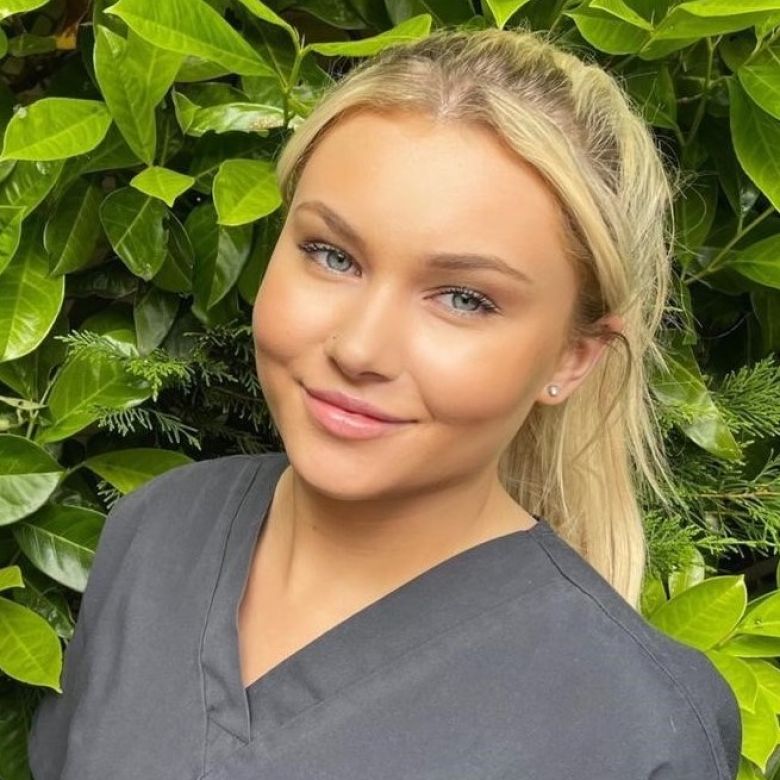 Mia Chapman